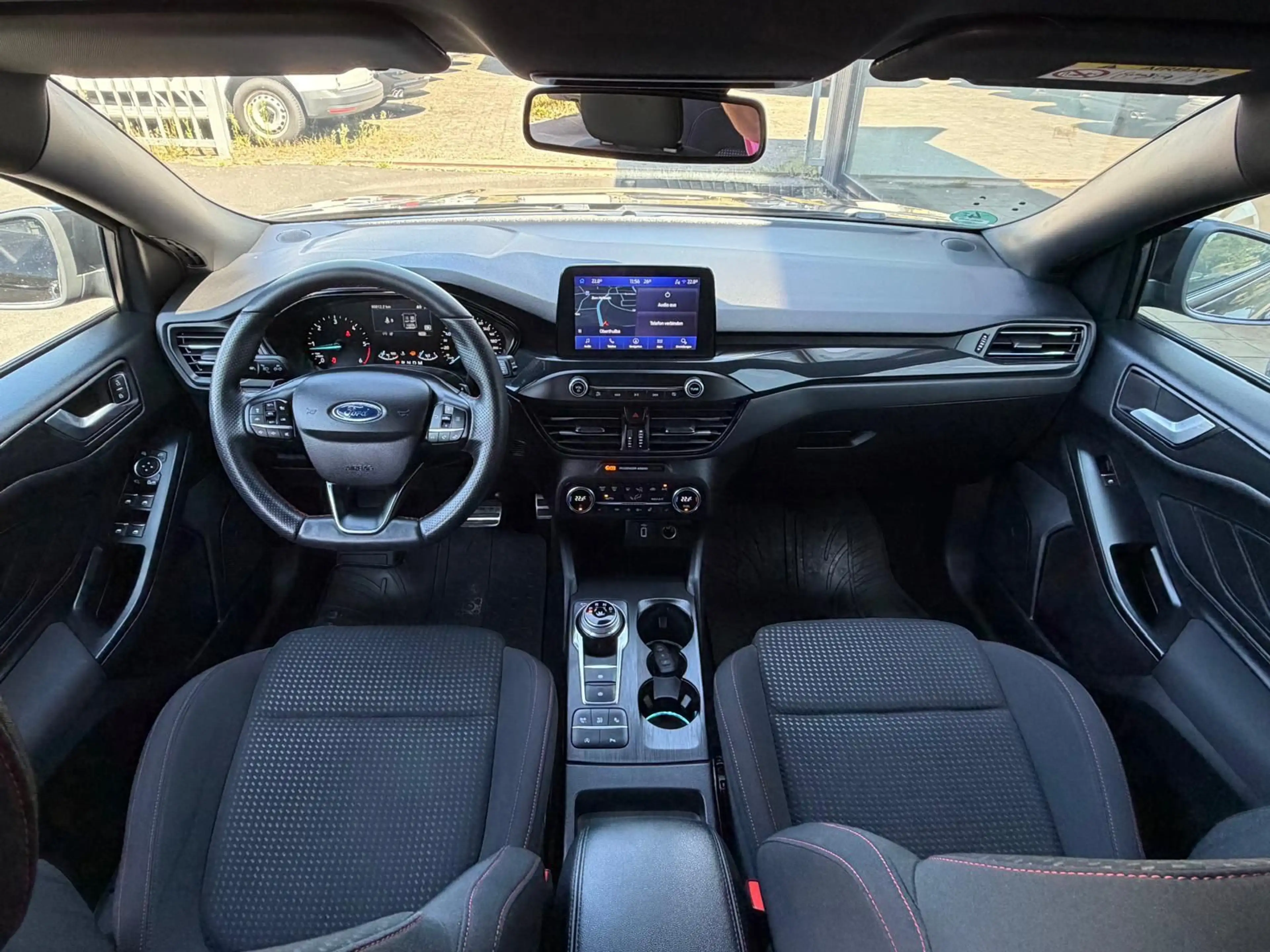 Ford Focus Turnier ST-Line — photo 12