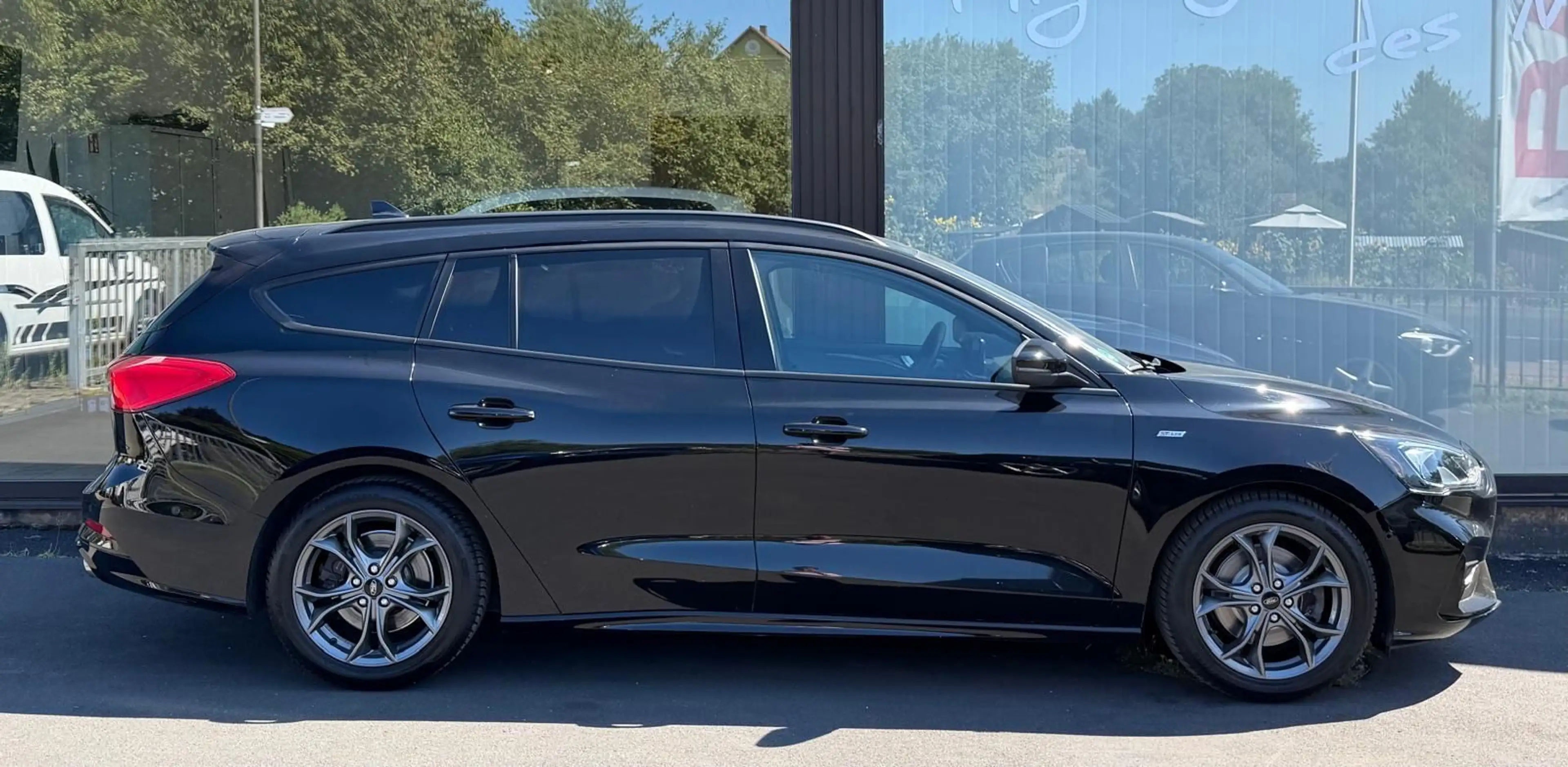 Ford Focus Turnier ST-Line — photo 3
