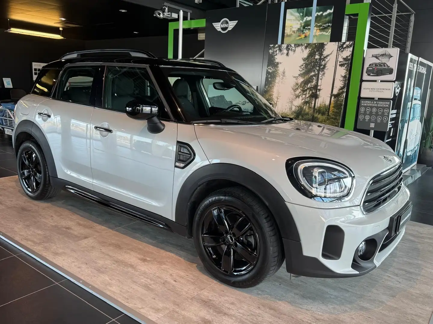 MINI Cooper D Countryman Mini Countryman 2.0 Cooper D Business auto Grigio - 1