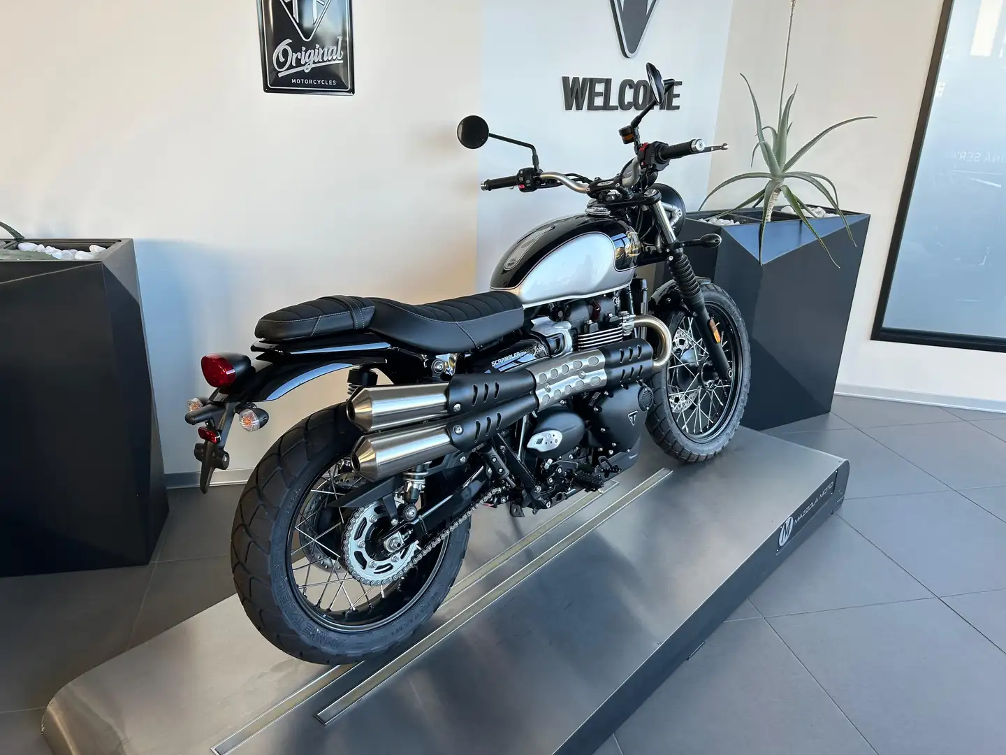 Triumph Scrambler 900 ICON EDITION Nero - 2