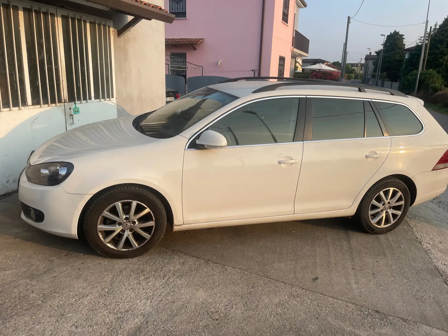 Volkswagen Golf Golf VI 2008 Variant Variant 1.6 tdi Comfortline Bianco - 2