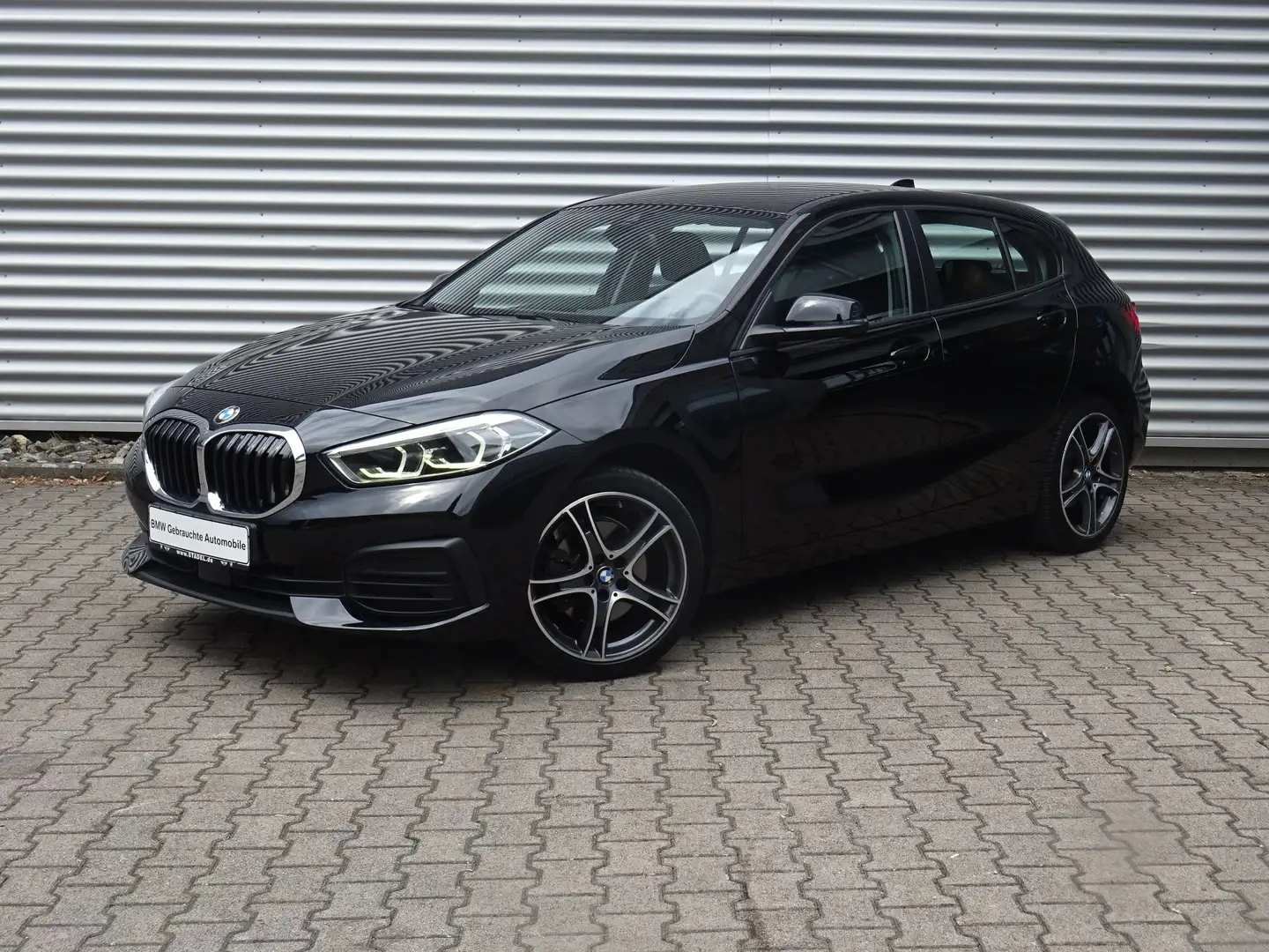 BMW 118 i Lim. Advantage LED LivePro CarPlay Kamera Schwarz - 2