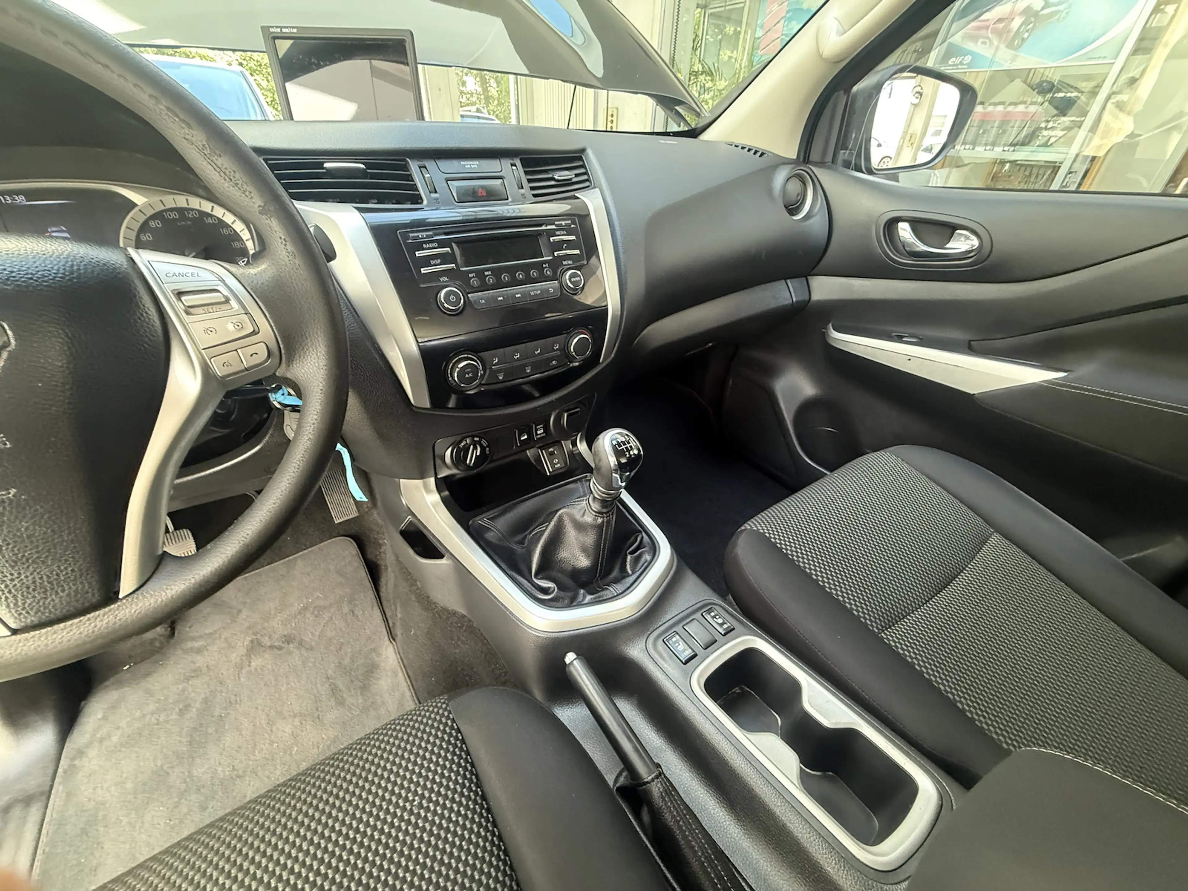 Nissan NP300 Acenta King Cab 4x4 Netto 10500.- — photo 8