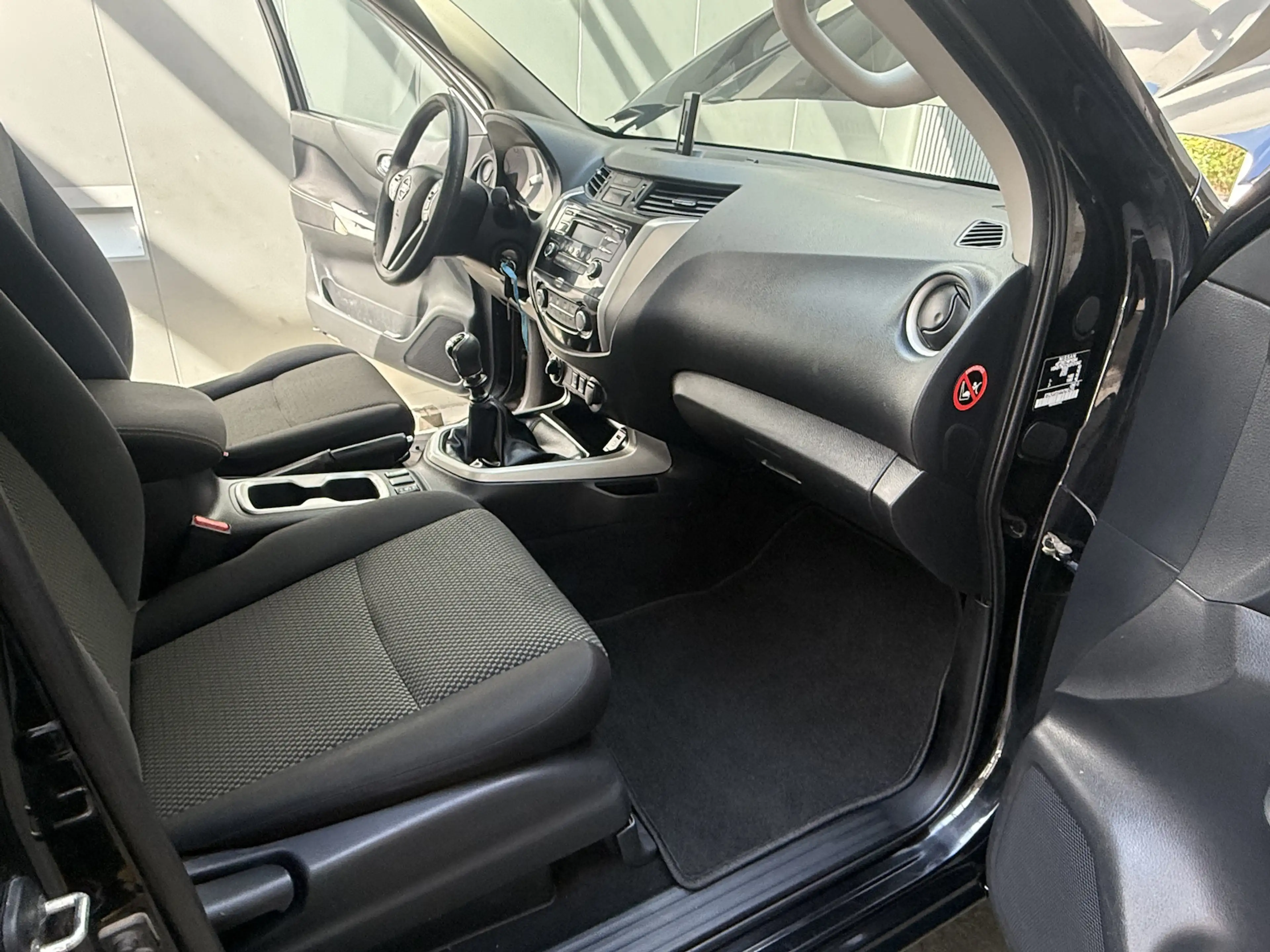 Nissan NP300 Acenta King Cab 4x4 Netto 10500.- — photo 4