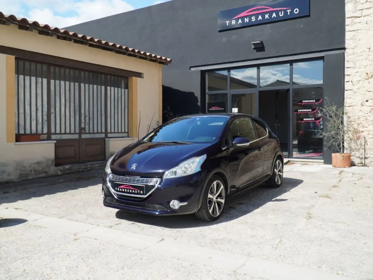 Peugeot 208 1.6 e-HDi 92ch BVM5 XY / DISTRIBUTION / 