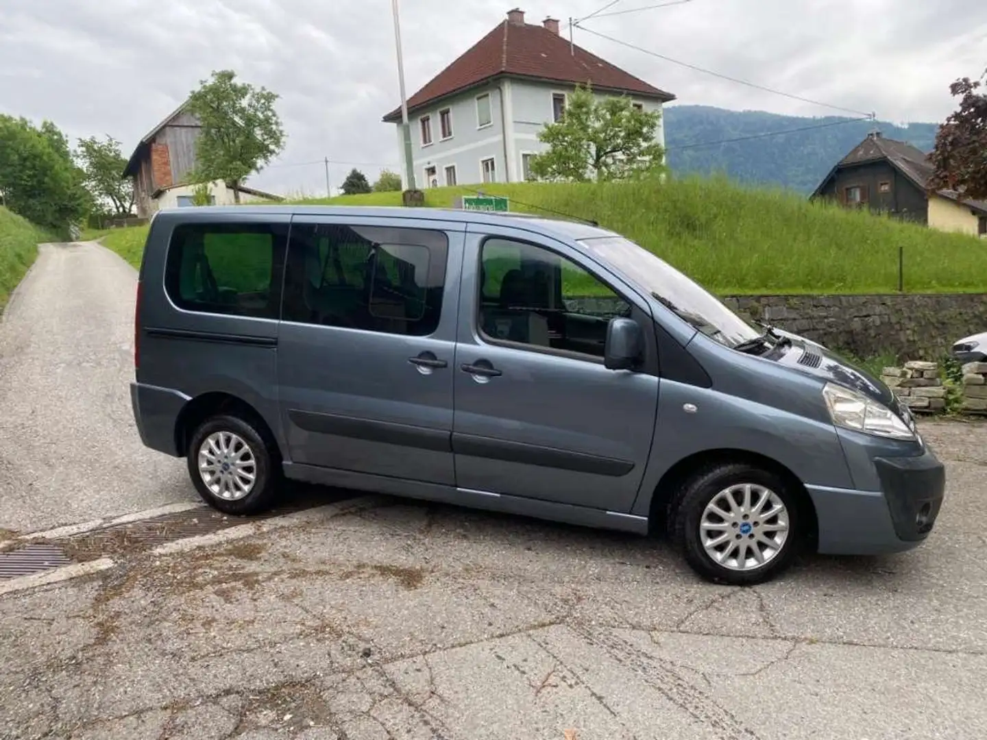 Fiat Scudo Scudo Panorama L1H1 2,0 16V Family Family Gris - 1