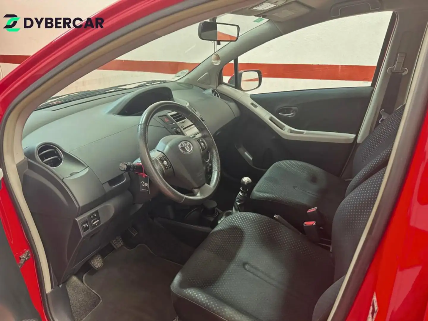Toyota Yaris 1.3 VVT-i TS Rojo - 2