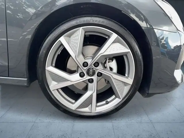 Audi A3 view 7