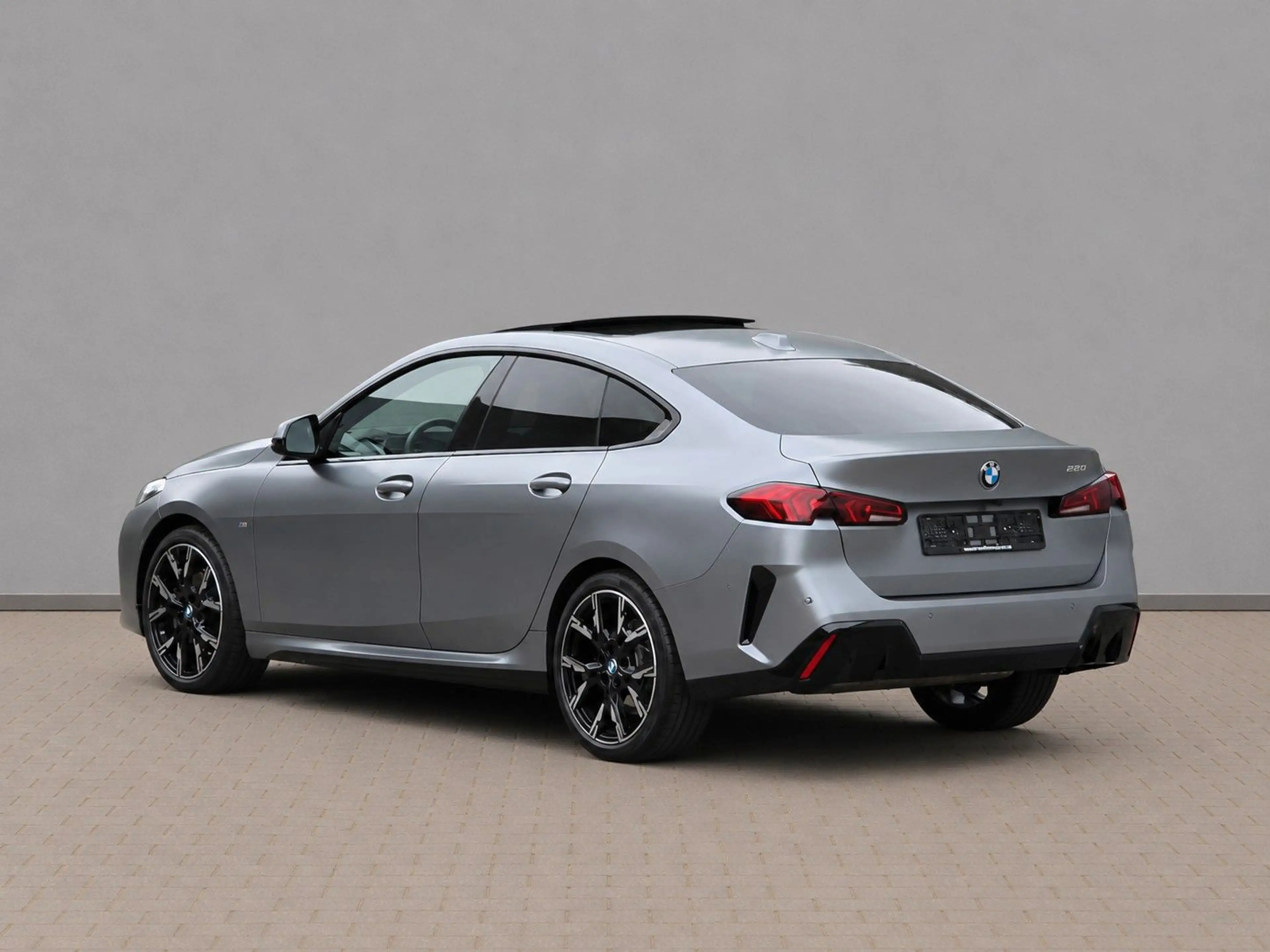 BMW 220 i Gran Coupe M SPORT PANO ACC HUD H&K 360°19" — photo 4