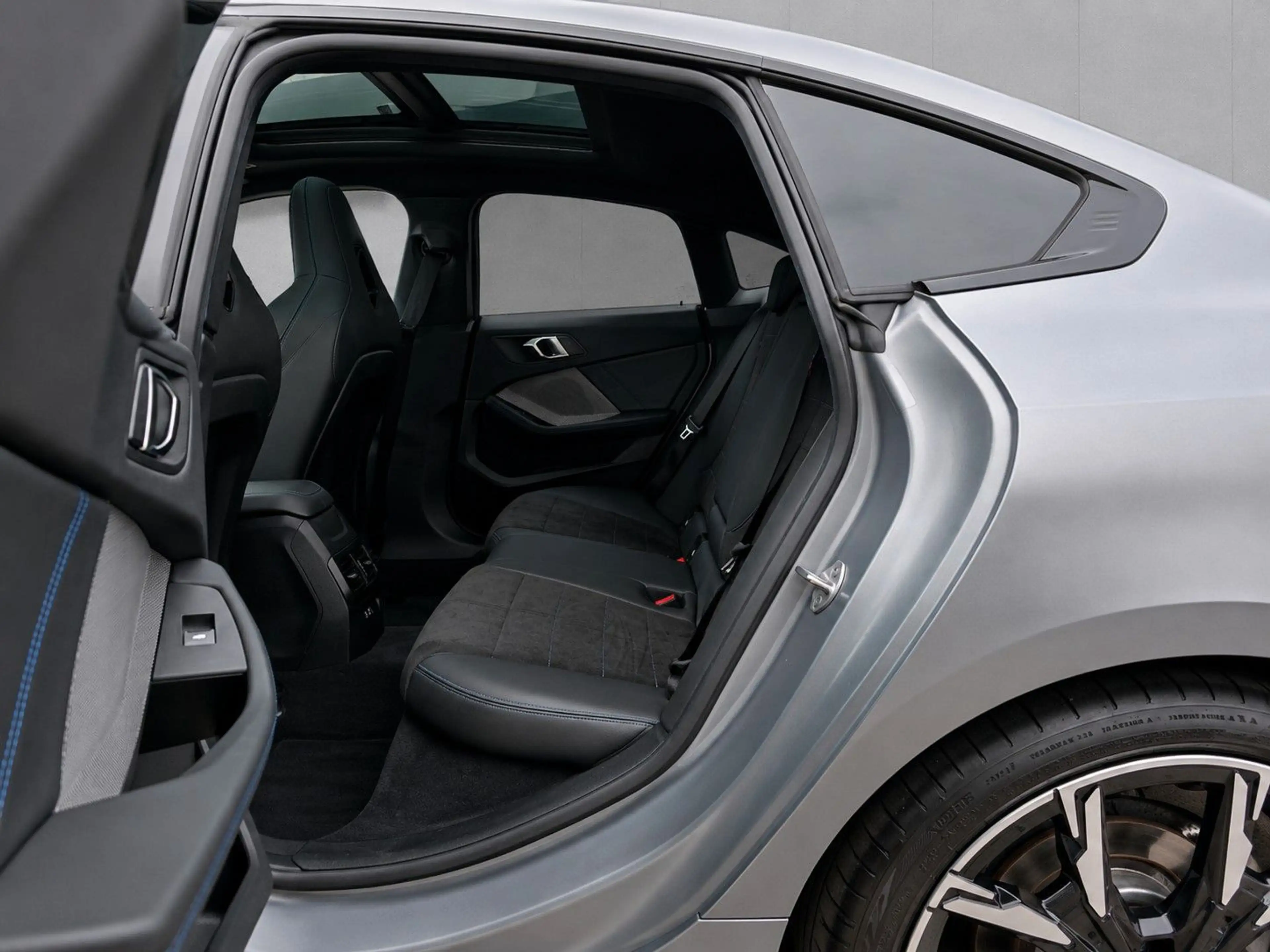 BMW 220 i Gran Coupe M SPORT PANO ACC HUD H&K 360°19" — photo 13