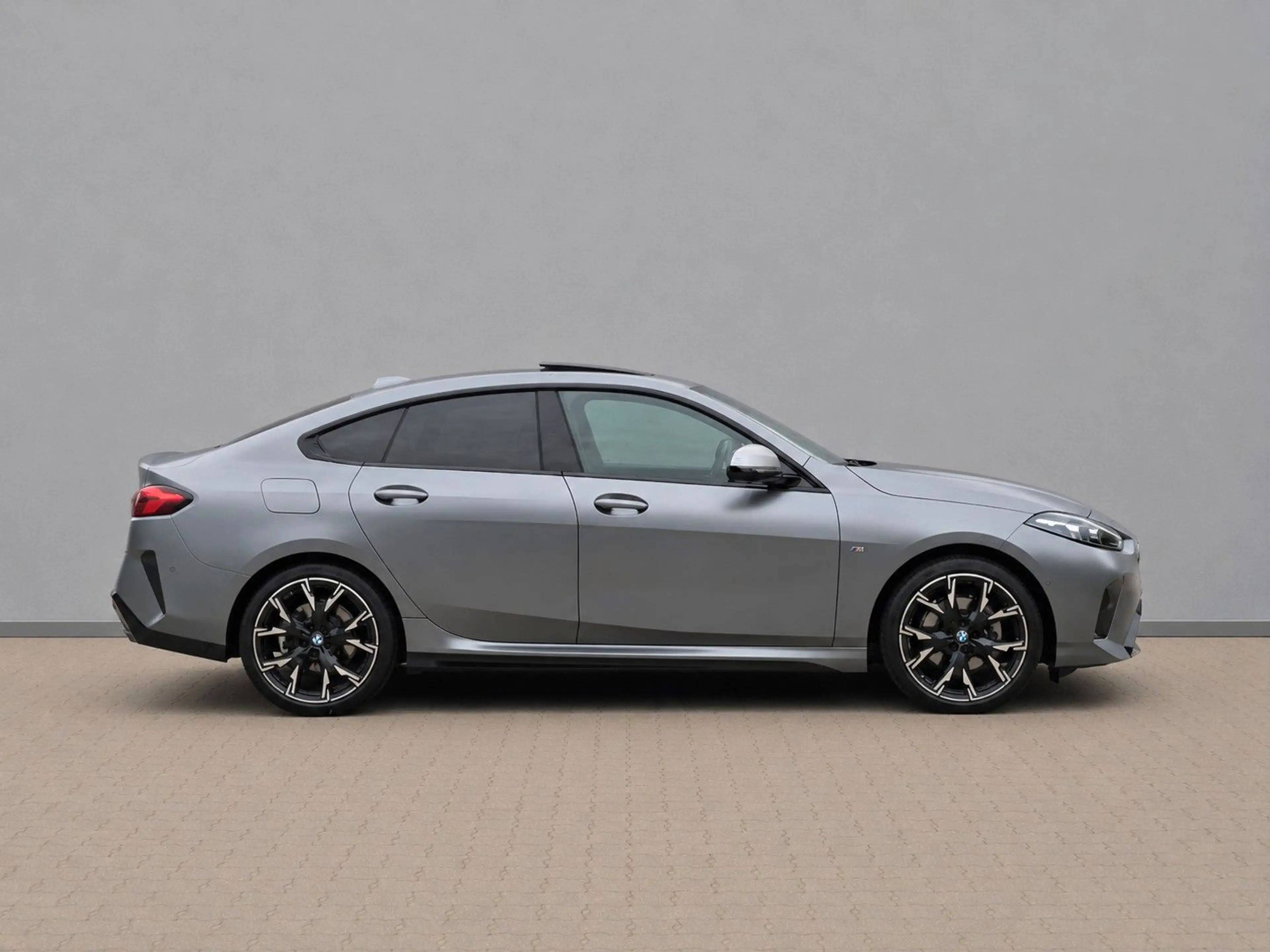 BMW 220 i Gran Coupe M SPORT PANO ACC HUD H&K 360°19" — photo 6