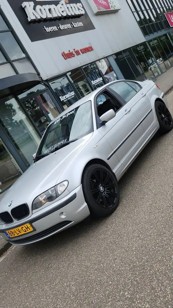 BMW 330 316i Lifestyle Exec. Zilver - 1