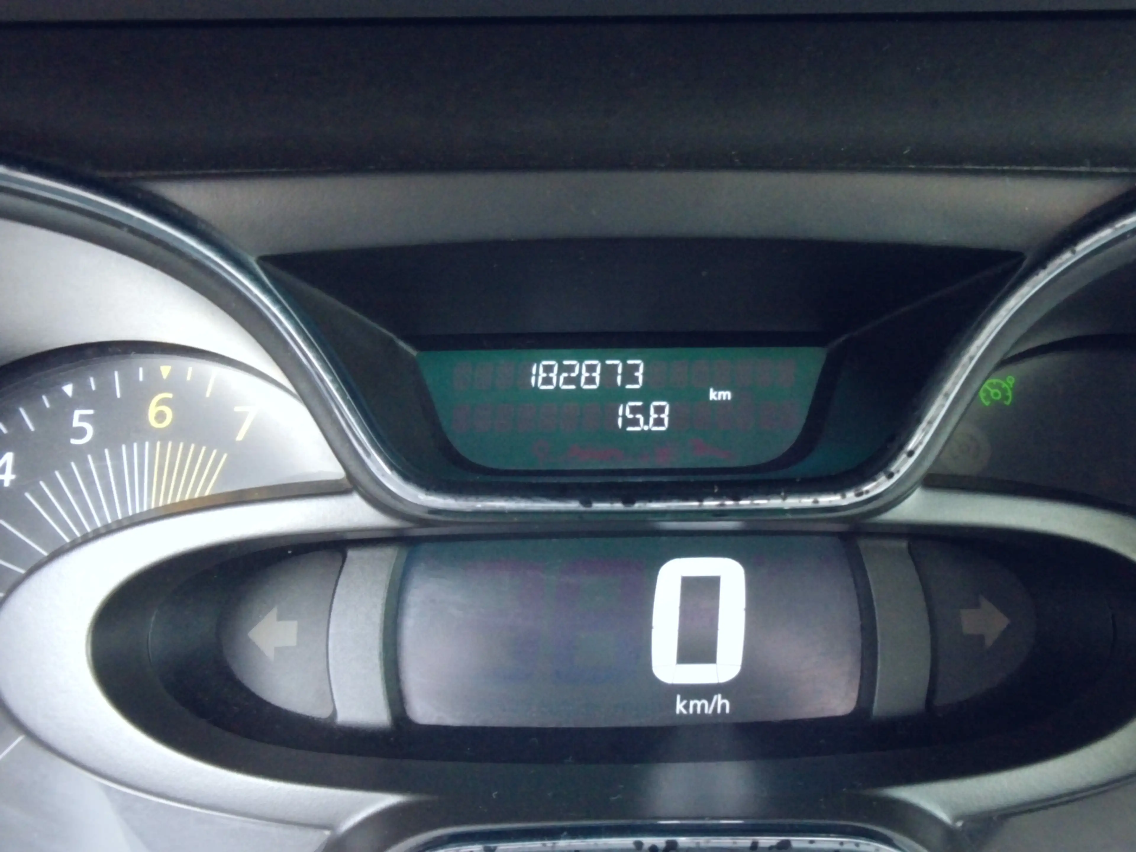 Renault Captur 0.9 TCe Dynamique — photo 31