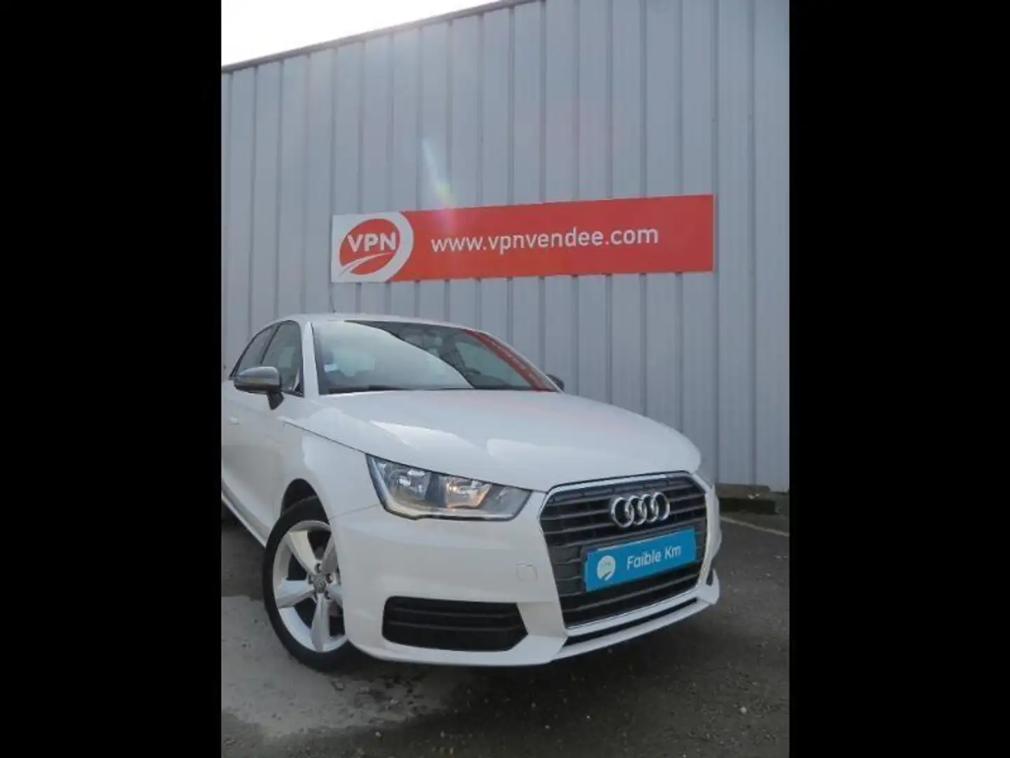 Audi A1 1.0 TFSI 95ch ultra Ambiente Blanc - 2