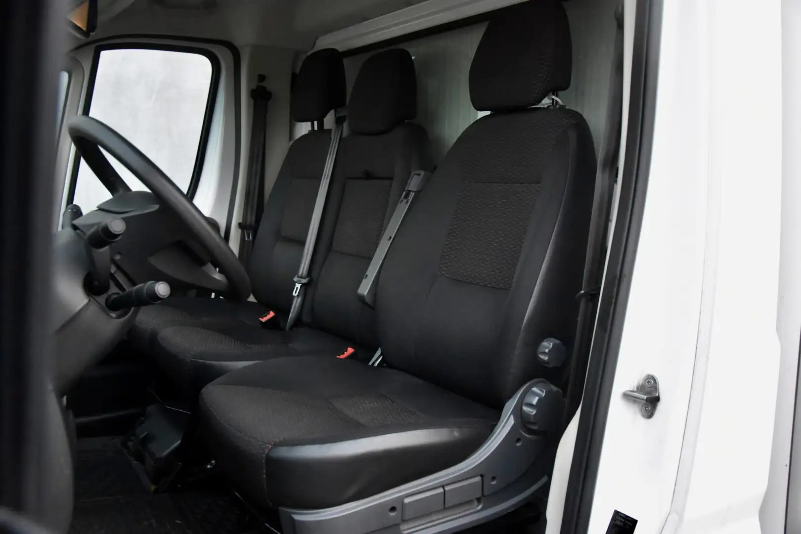 Peugeot Boxer 2.2BLUE HDI **CityBox** Meubelbak Wit - 2