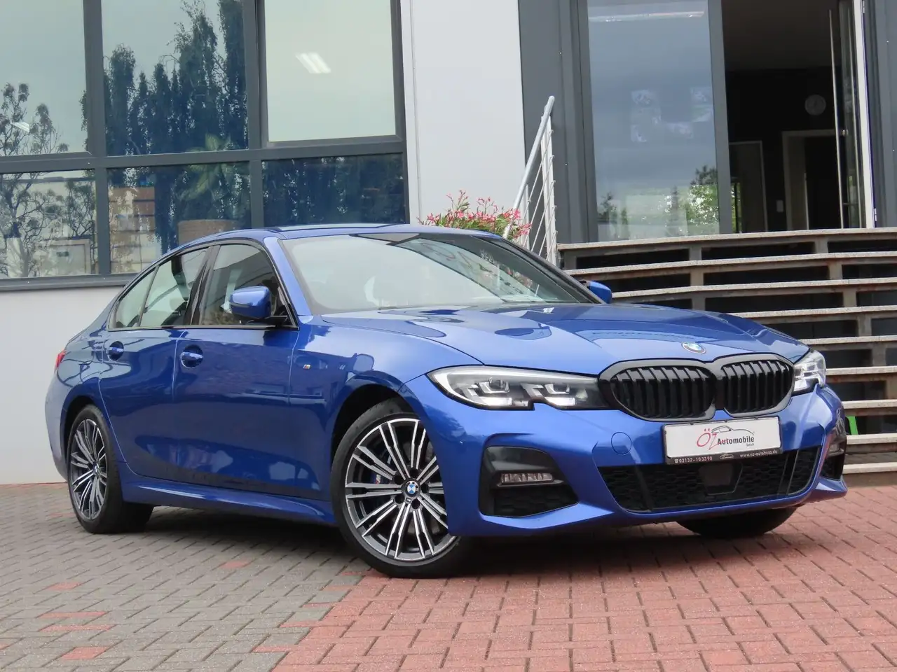 BMW 330