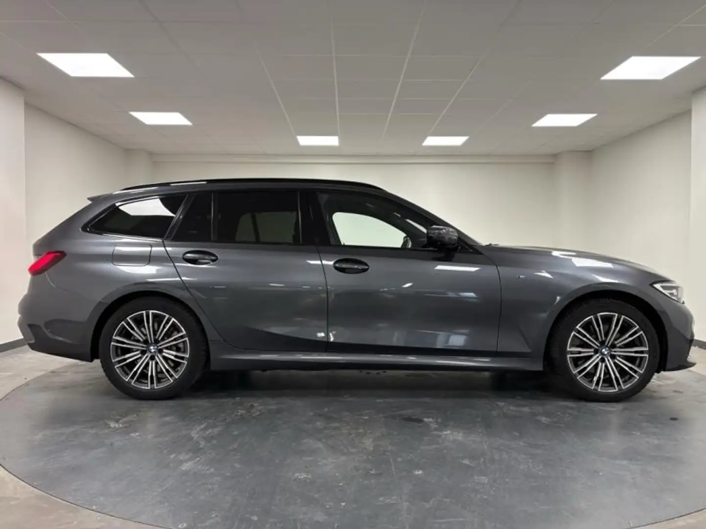 BMW 320 320eA xDrive 204ch M Sport Gris - 1