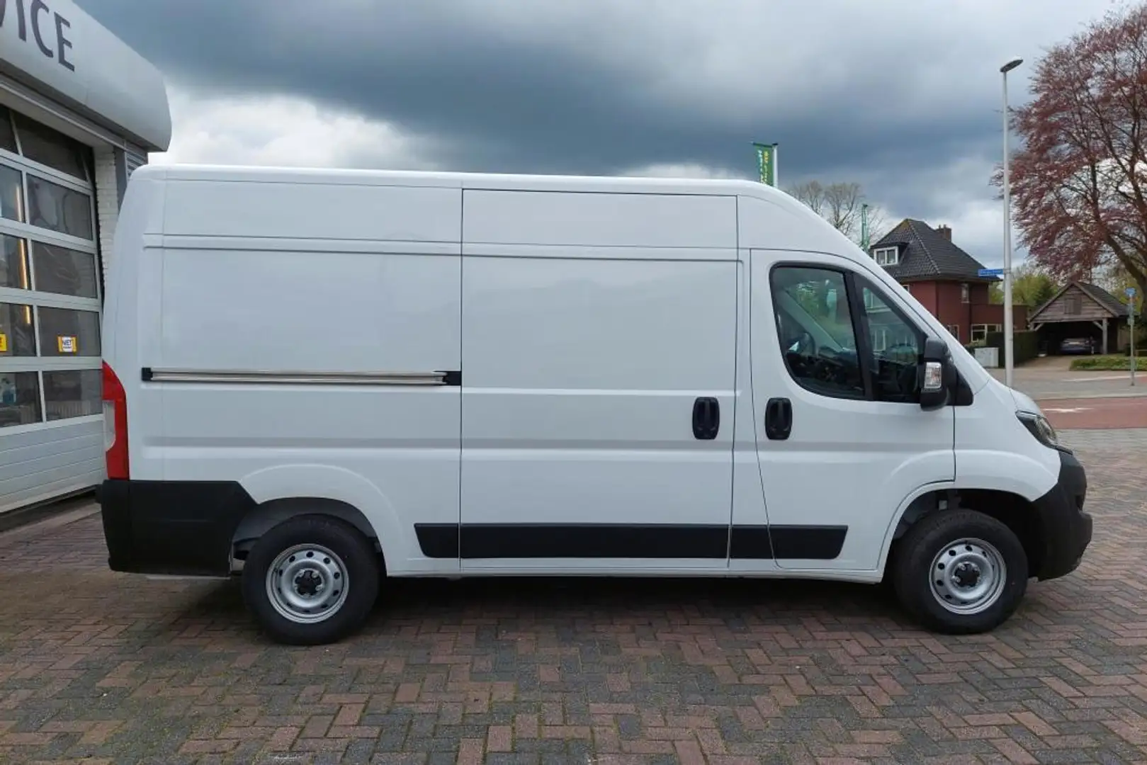 Fiat Ducato 35 2.2 MultiJet L2H2 140PK Wit - 2