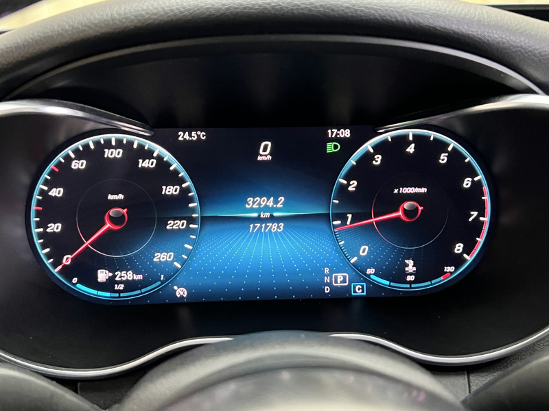 Mercedes-Benz C 180 *AMG* Panoramadak / Leder / Camera / LED High Perf — photo 42