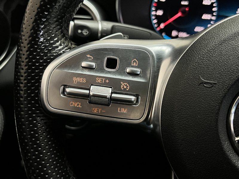 Mercedes-Benz C 180 *AMG* Panoramadak / Leder / Camera / LED High Perf — photo 43