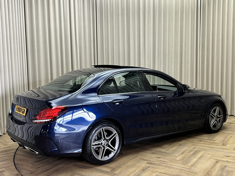 Mercedes-Benz C 180 *AMG* Panoramadak / Leder / Camera / LED High Perf — photo 36