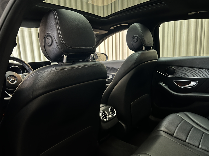 Mercedes-Benz C 180 *AMG* Panoramadak / Leder / Camera / LED High Perf — photo 19