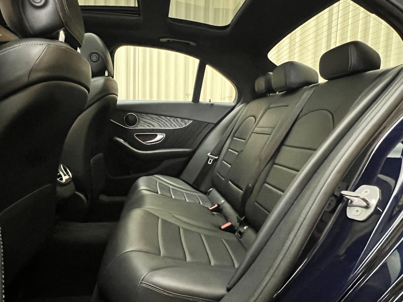 Mercedes-Benz C 180 *AMG* Panoramadak / Leder / Camera / LED High Perf — photo 20