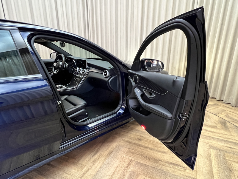Mercedes-Benz C 180 *AMG* Panoramadak / Leder / Camera / LED High Perf — photo 33