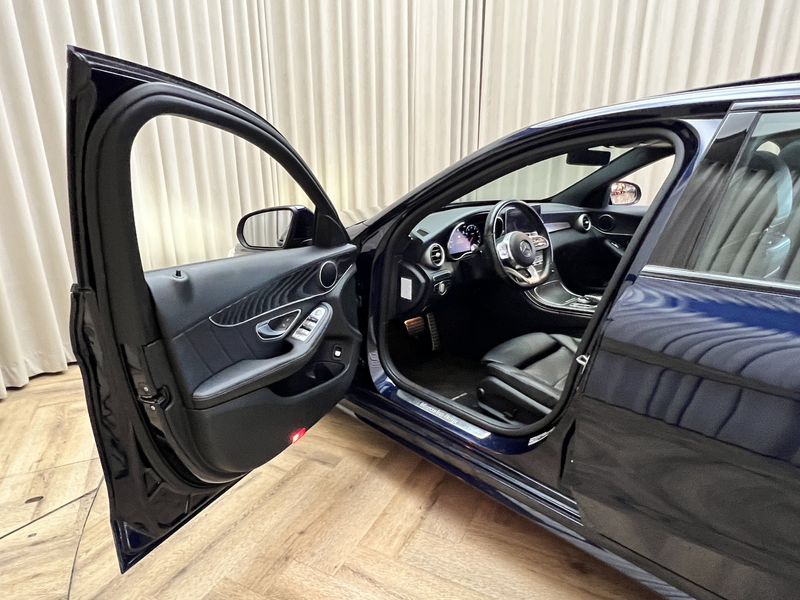 Mercedes-Benz C 180 *AMG* Panoramadak / Leder / Camera / LED High Perf — photo 34