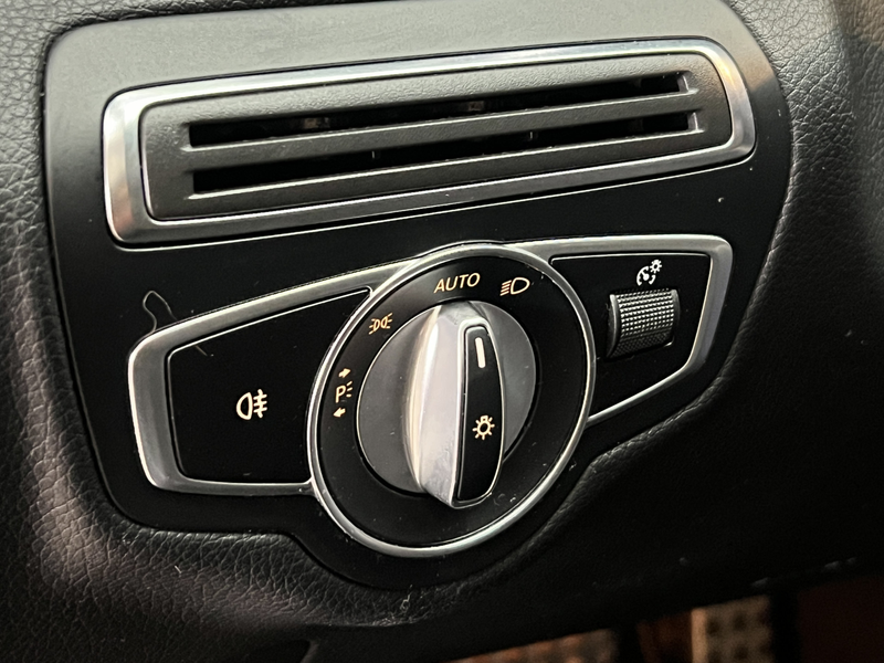 Mercedes-Benz C 180 *AMG* Panoramadak / Leder / Camera / LED High Perf — photo 13