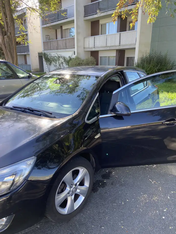 Opel Astra 1.4 Turbo 140 ch Sport