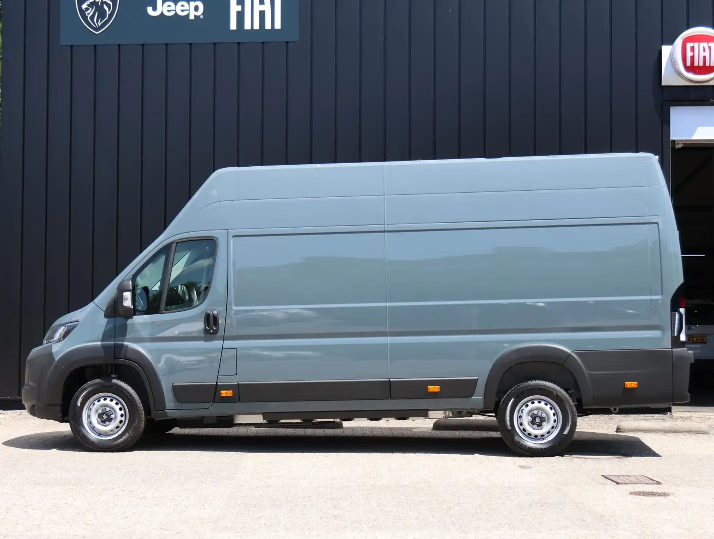 Fiat Ducato E-Ducato 4.25t L4H3 Heavy 110 kWh Laadruimte lengt Grijs - 2