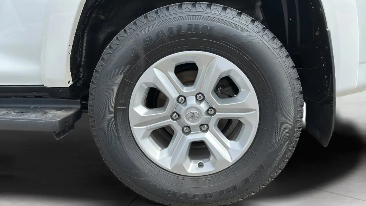 Toyota 4-Runner снимка Toyota 4-Runner