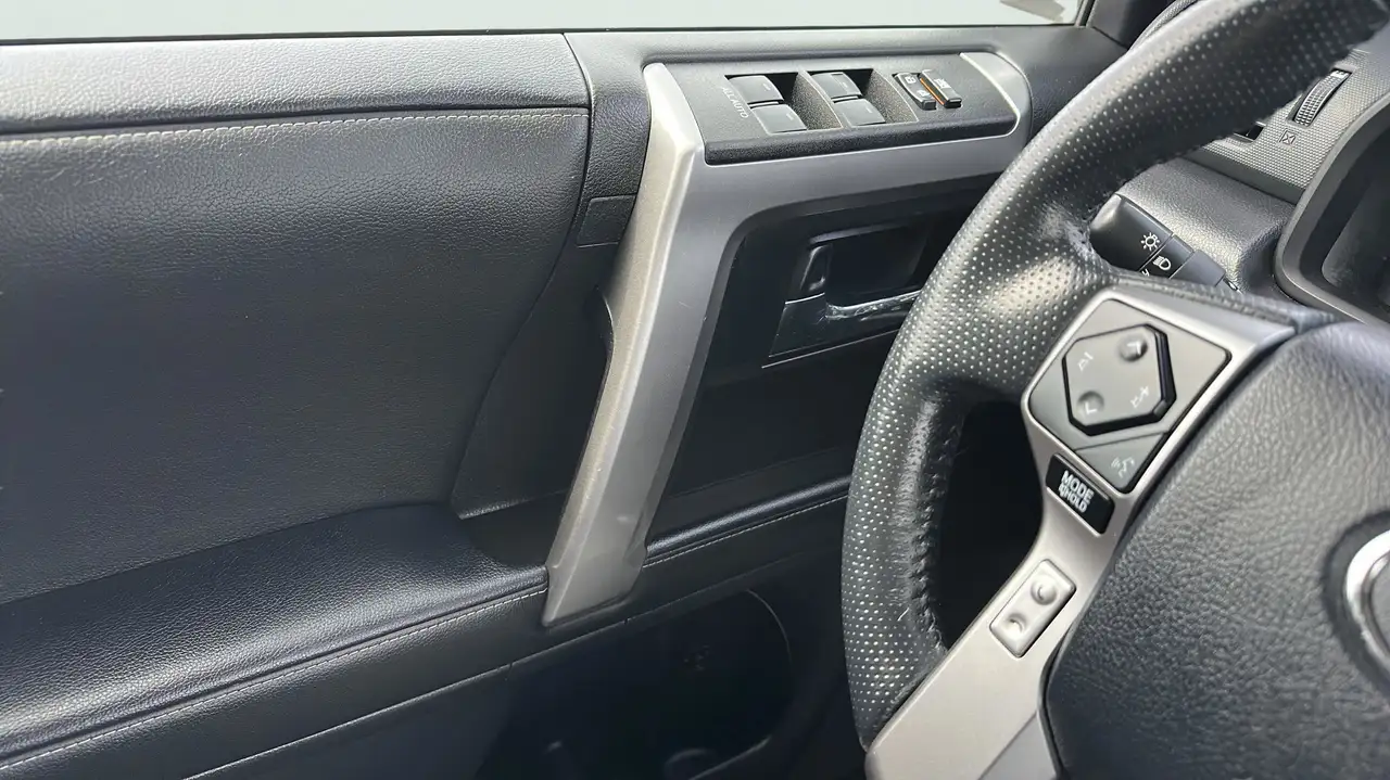 Toyota 4-Runner снимка Toyota 4-Runner