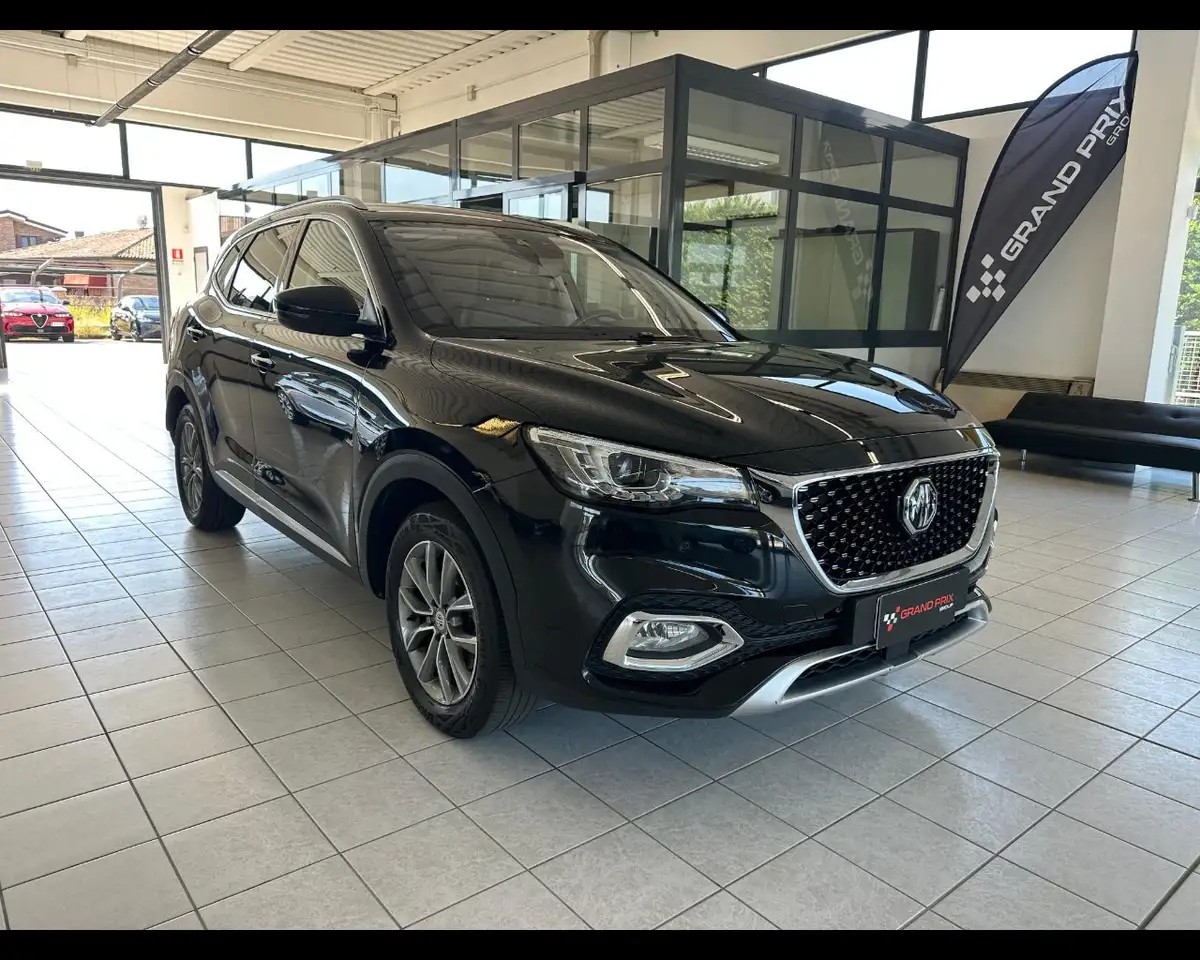 MG HS I 1.5 t Comfort — photo 1 of 15