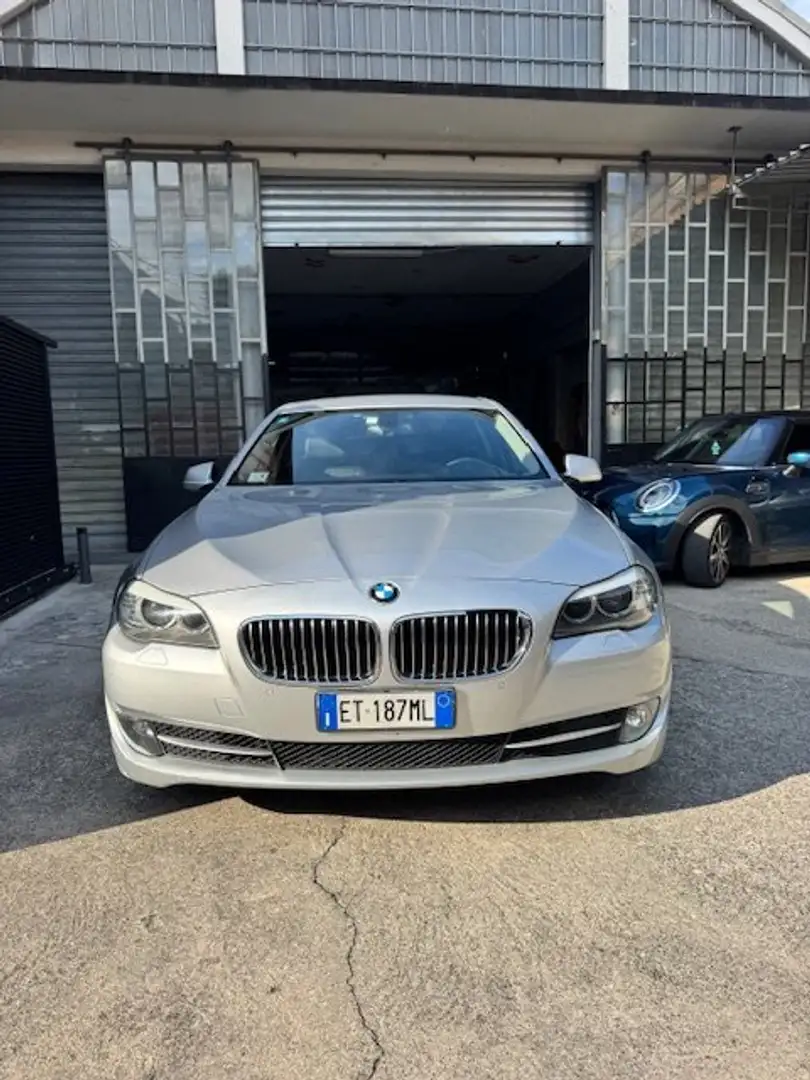 BMW 520 520d Touring Business auto Argent - 1