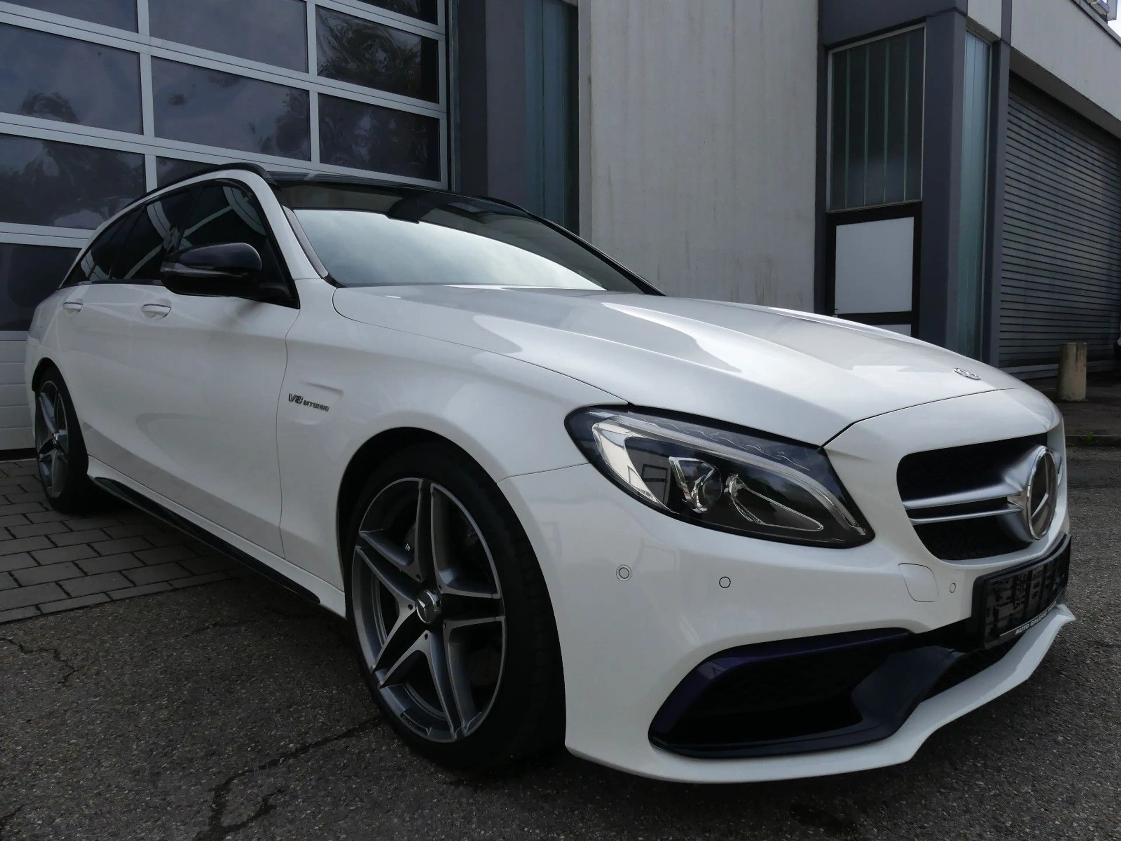 Mercedes-Benz C 63 AMG C 63 T AMG Perf.AGA/Pano/Burmester/Kamera/Night — photo 3