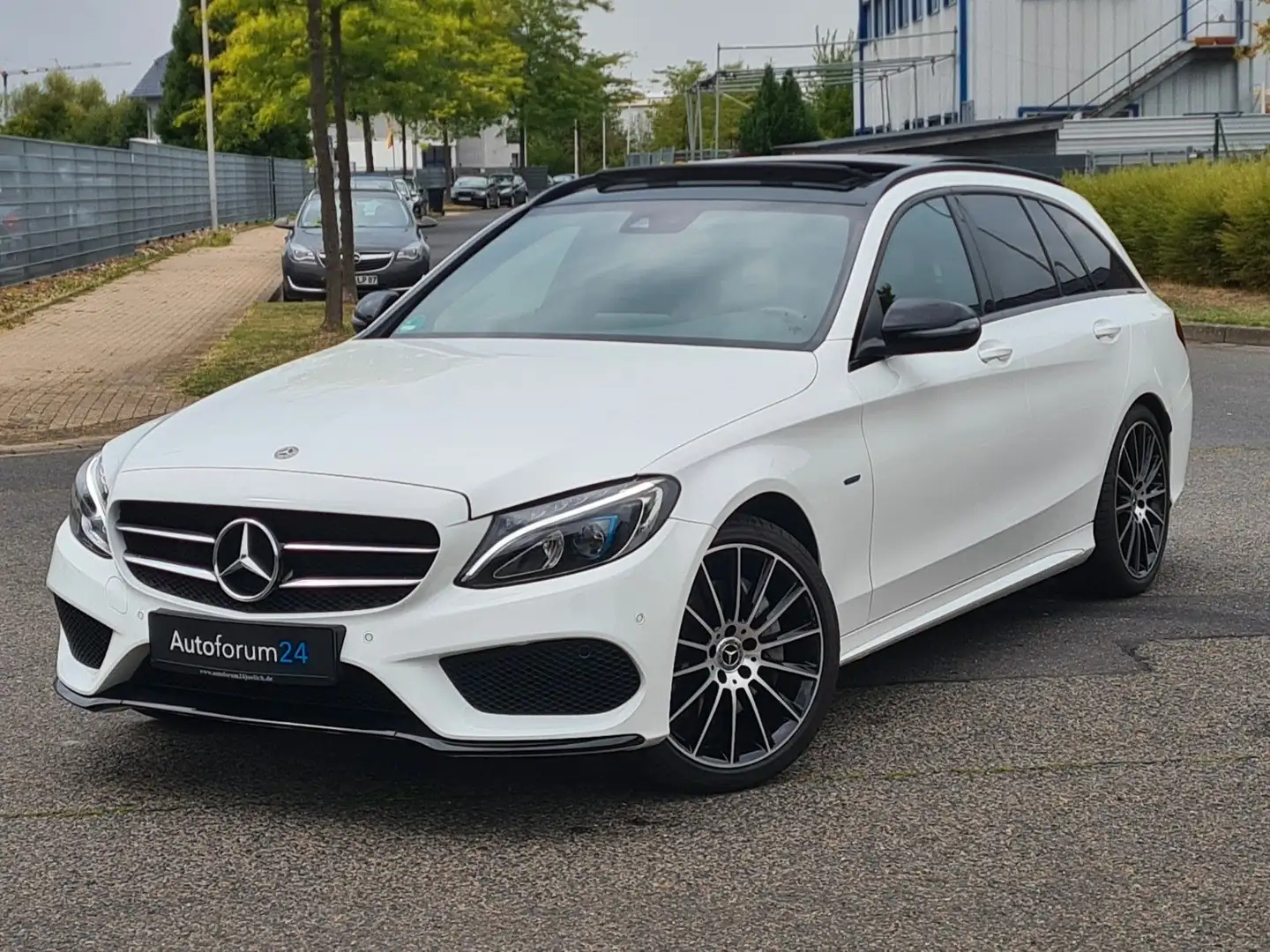 Mercedes-Benz C 350 C350-Klasse T-Modell e AMG-Line*Autom.*Navi*RFK* Weiß - 1