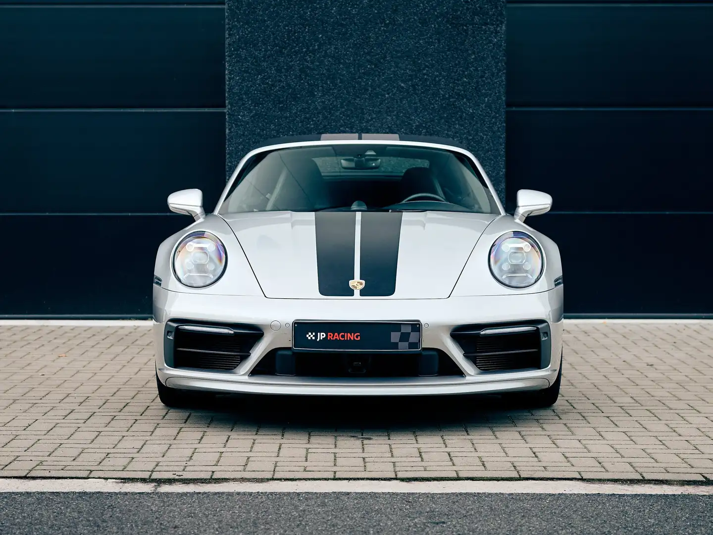 Porsche 992 911 Carrera Cabriolet PDK Zilver - 2