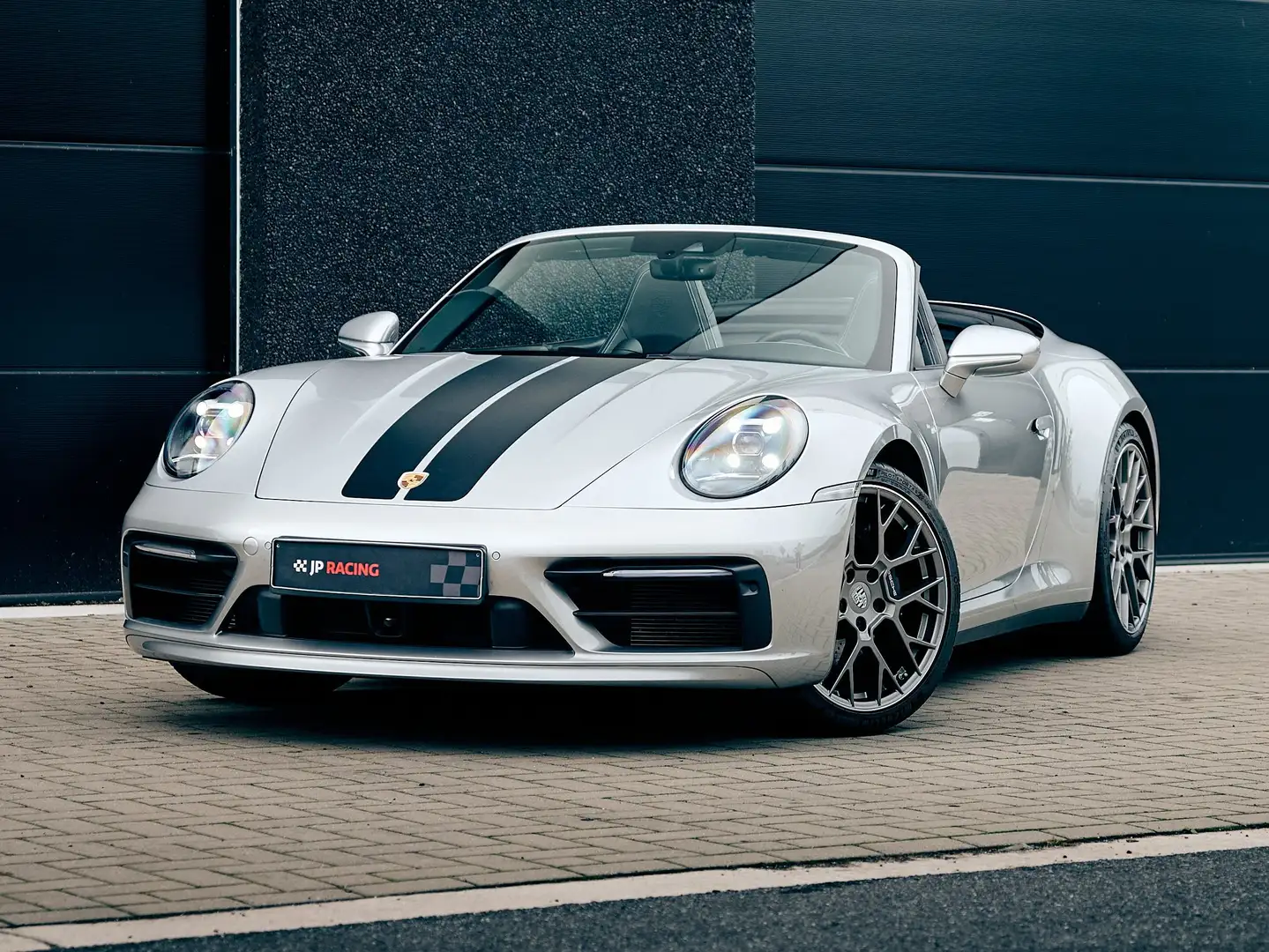 Porsche 992 911 Carrera Cabriolet PDK Zilver - 1