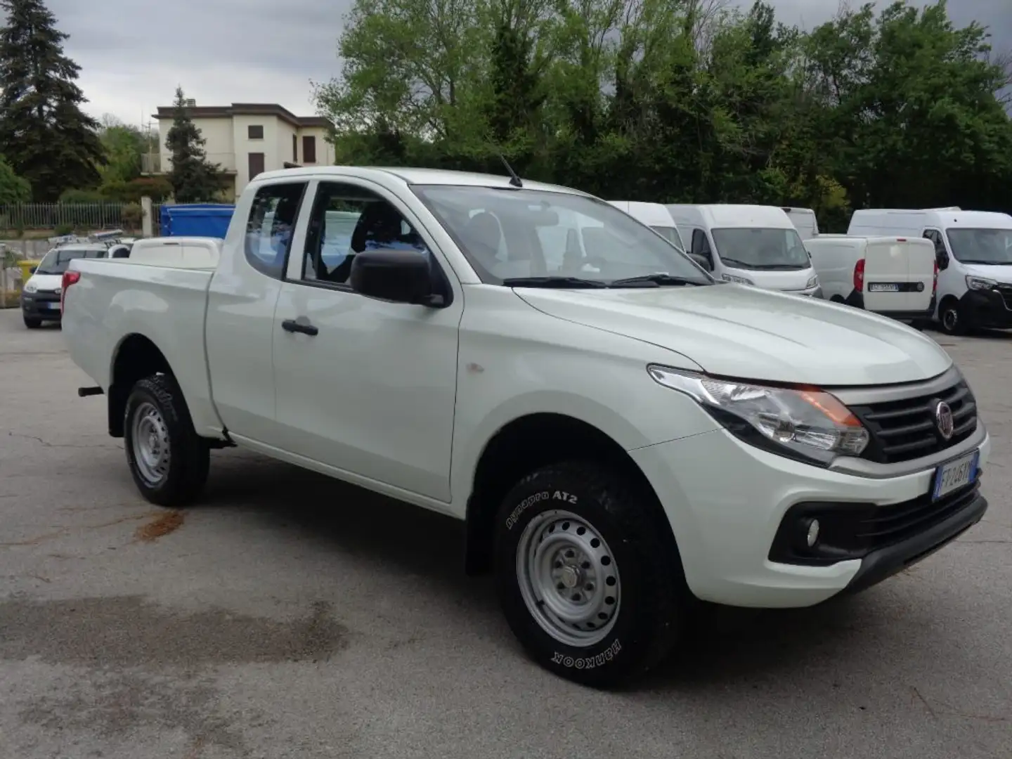 Mitsubishi L200 FULLBACK 2.4 DI 150CV Cabina Estesa SX 4x4 Blanc - 1