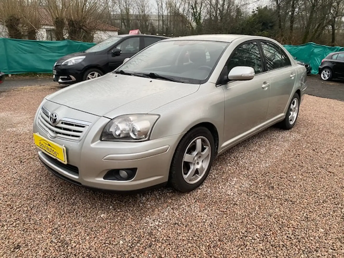 Toyota Avensis 2.0D-4D Active Beige - 1