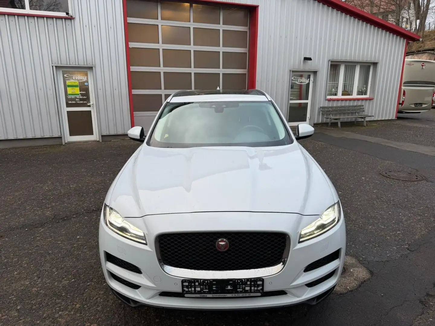 Jaguar F-Pace Pure Weiß - 2