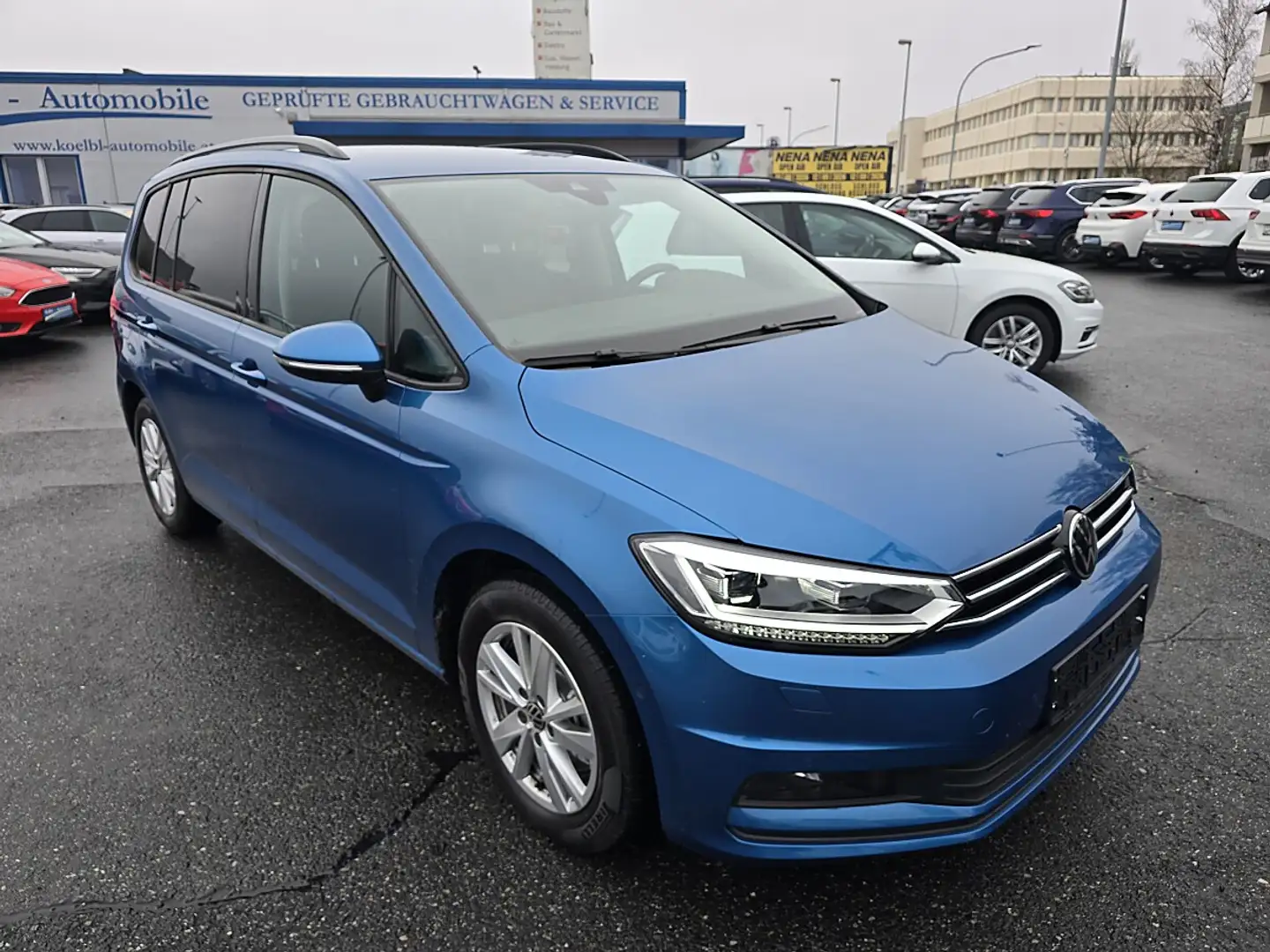 Volkswagen Touran Comfortline 2,0 TDI Blau - 1