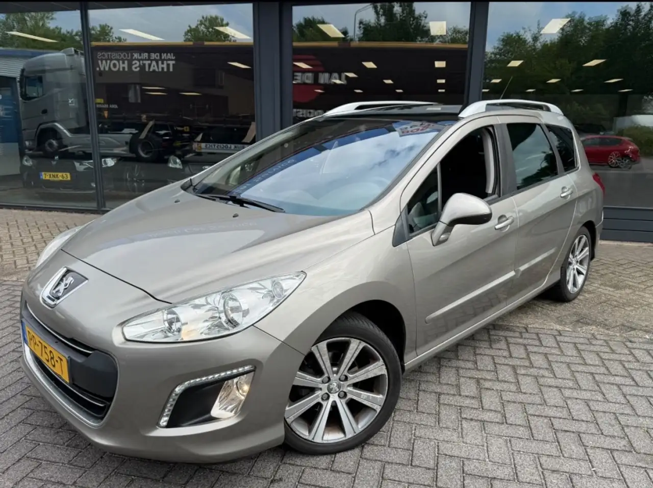 Peugeot 308