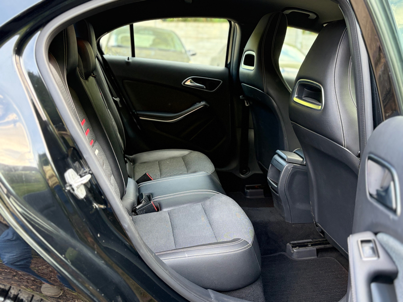 Mercedes-Benz A 160 *SEMI-CUIR*CLIM*NAVI*CAMERA*SG SPORT* — photo 9