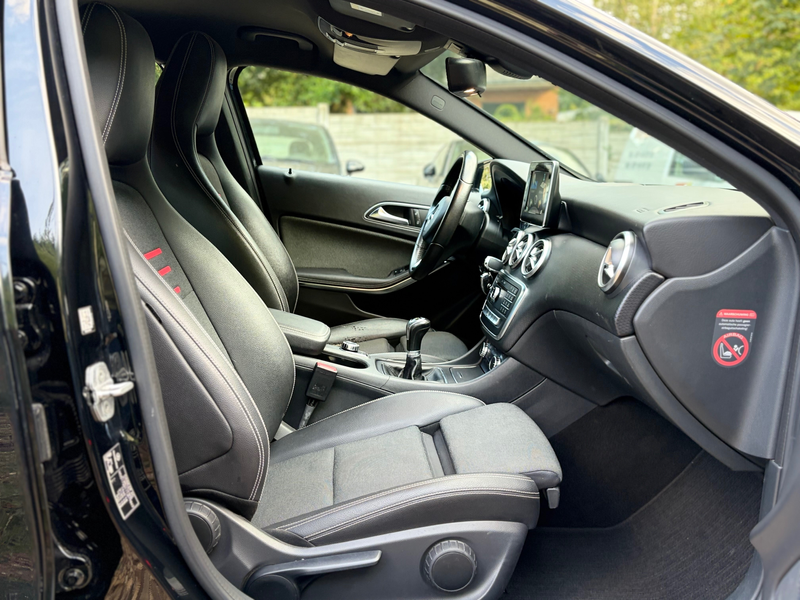 Mercedes-Benz A 160 *SEMI-CUIR*CLIM*NAVI*CAMERA*SG SPORT* — photo 8