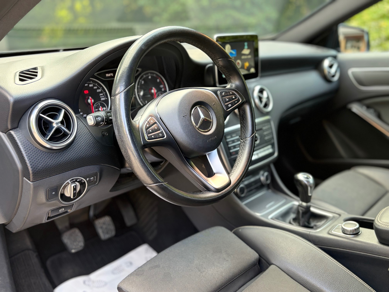 Mercedes-Benz A 160 *SEMI-CUIR*CLIM*NAVI*CAMERA*SG SPORT* — photo 11