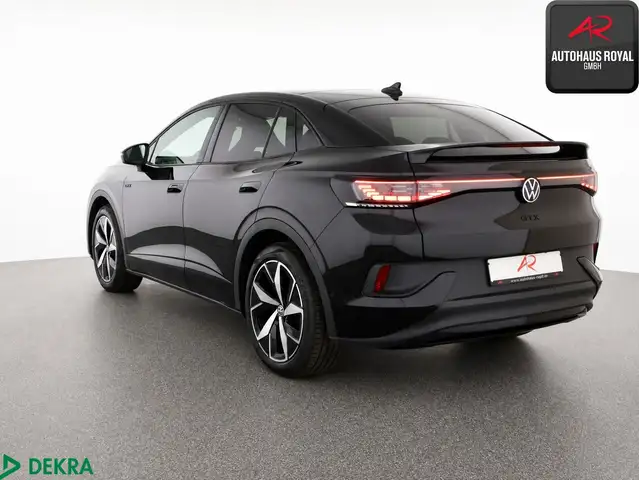 Volkswagen Id.5 view 3