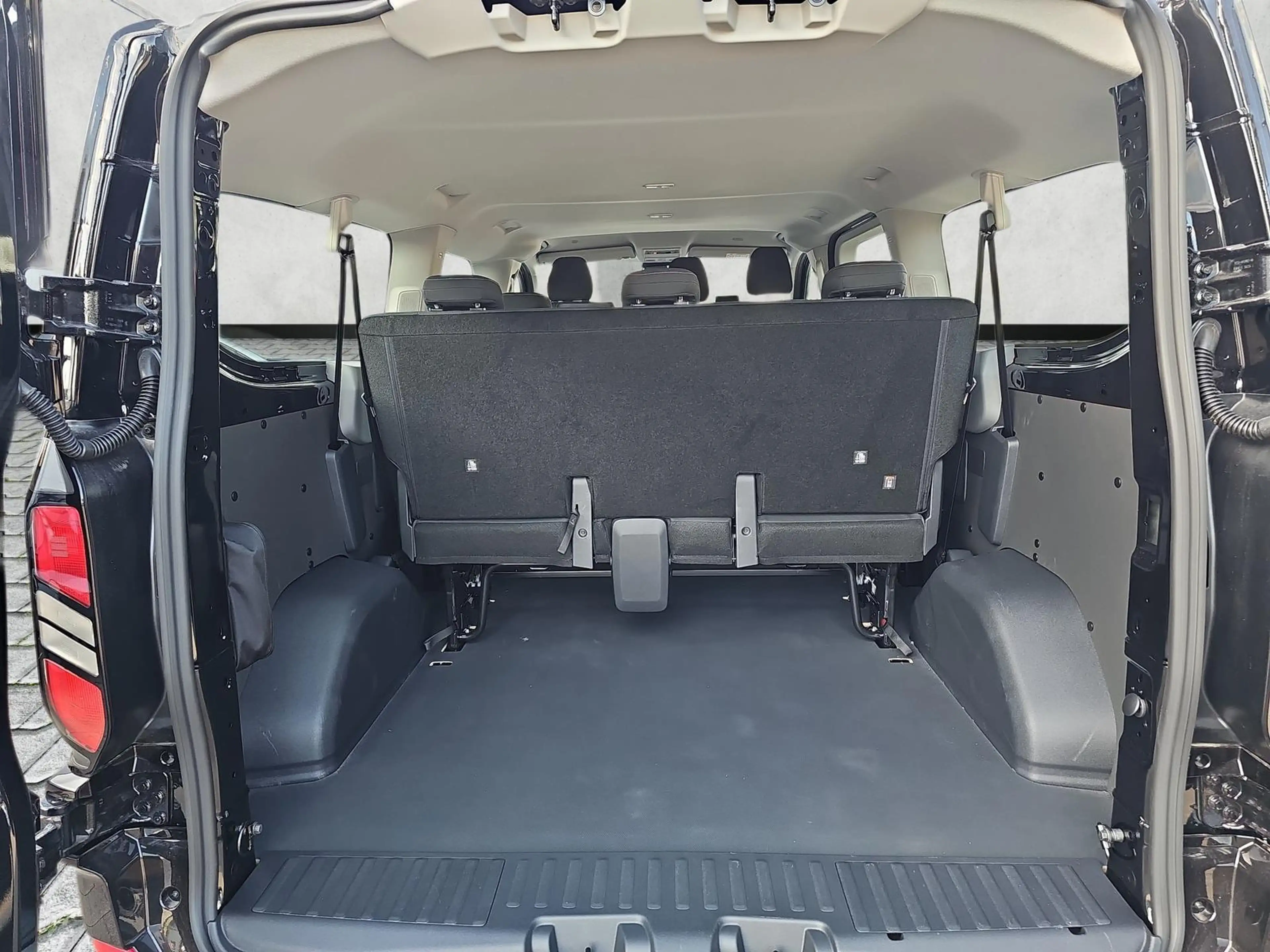 Ford Transit Custom Kombi 320 L2 Autom. 9Si Klimaauto — photo 15